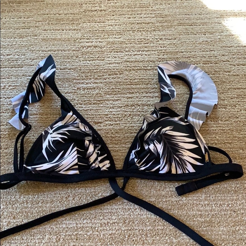 Brand new VS bikini top